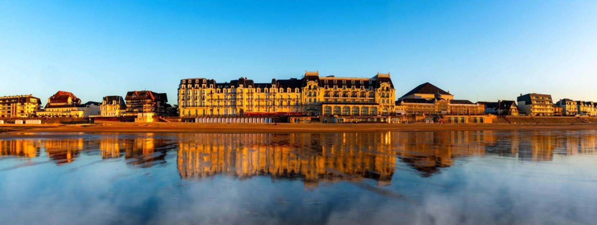 La Maison Du Pays D'Auge Troarn Exteriér fotografie